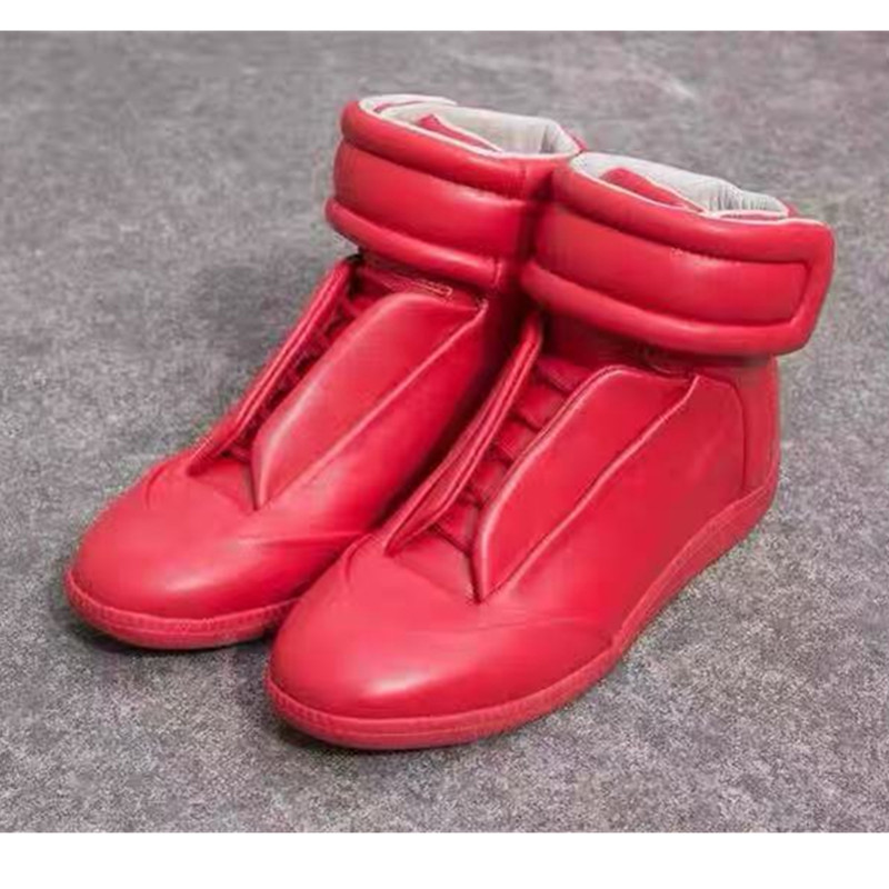 Women Futuristic Slip On High  - огляд і ціна Leather Sneaker Care Kit