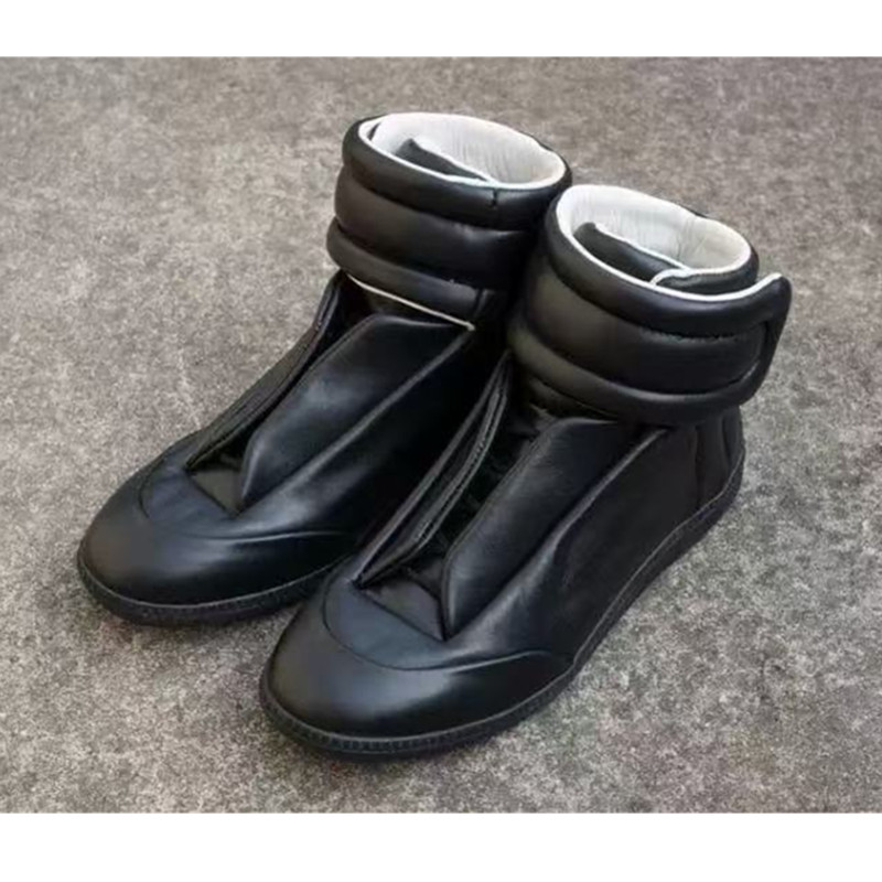 Women Futuristic Slip On High  - огляд і ціна Leather Sneaker Care Kit